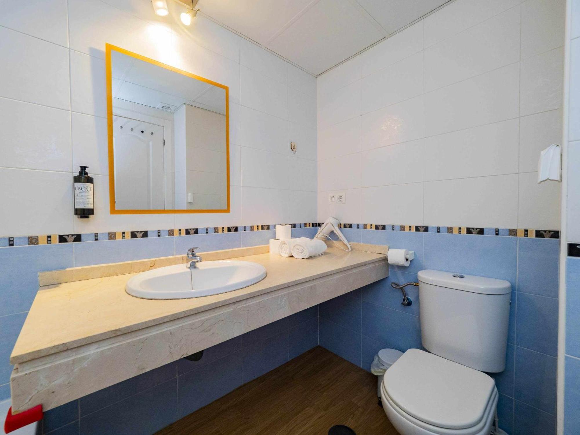 Atico Con Vistas Al Mar Piscina Y Parking Apartment Malaga Ngoại thất bức ảnh